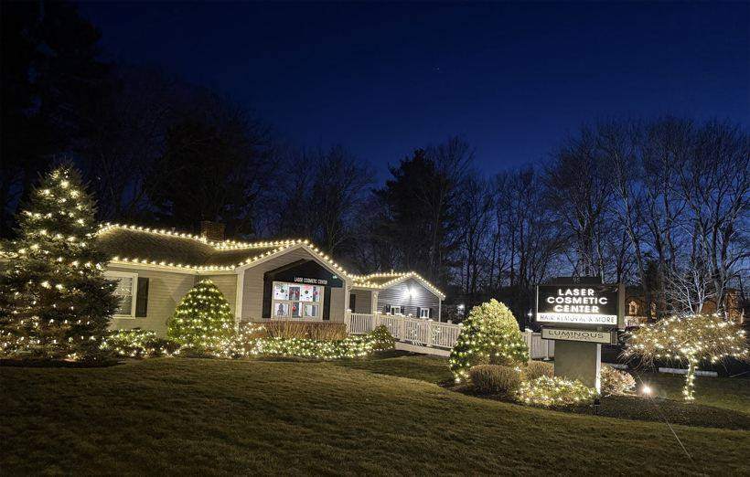 Commercial property holiday lighting